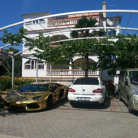 Apartments Nina Vodice Exterior foto