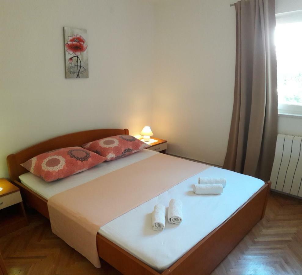 Apartments Nina Vodice Exterior foto