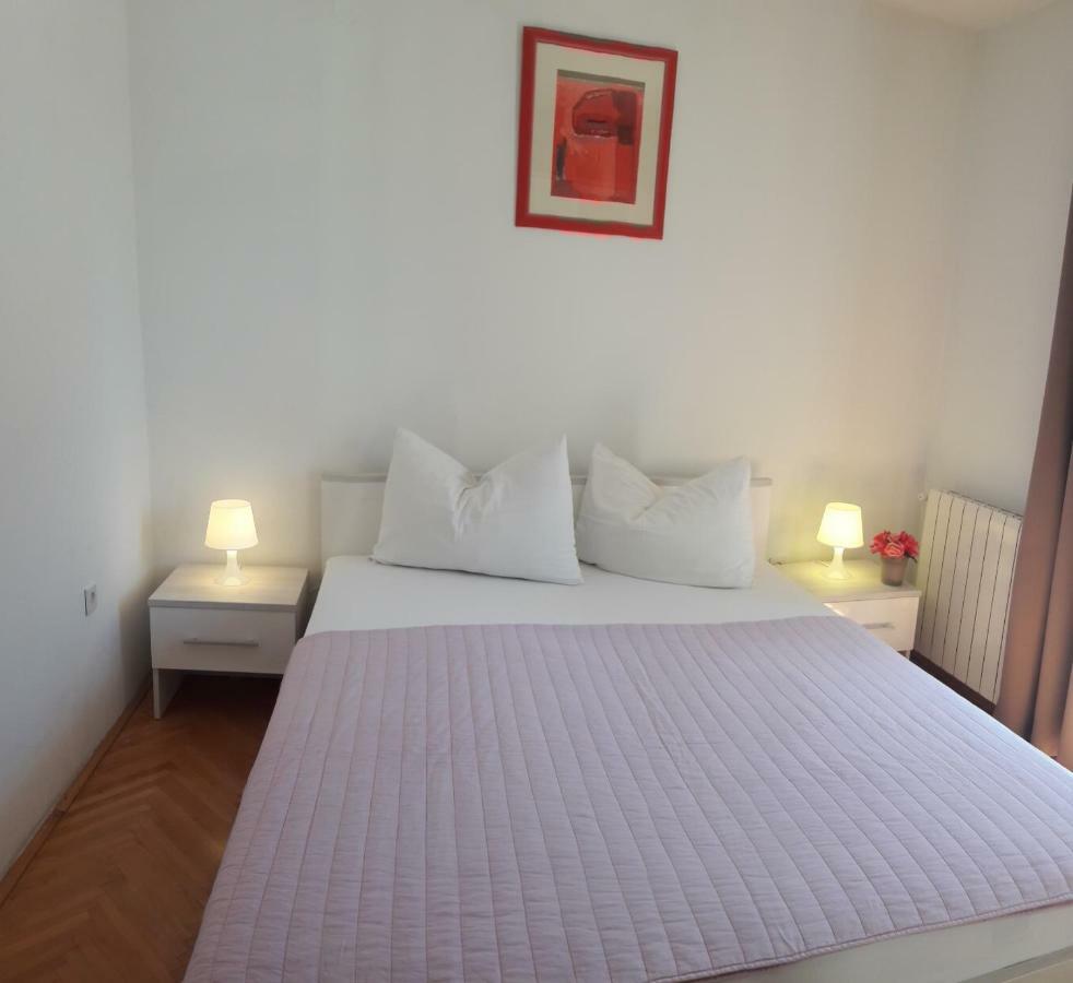 Apartments Nina Vodice Exterior foto